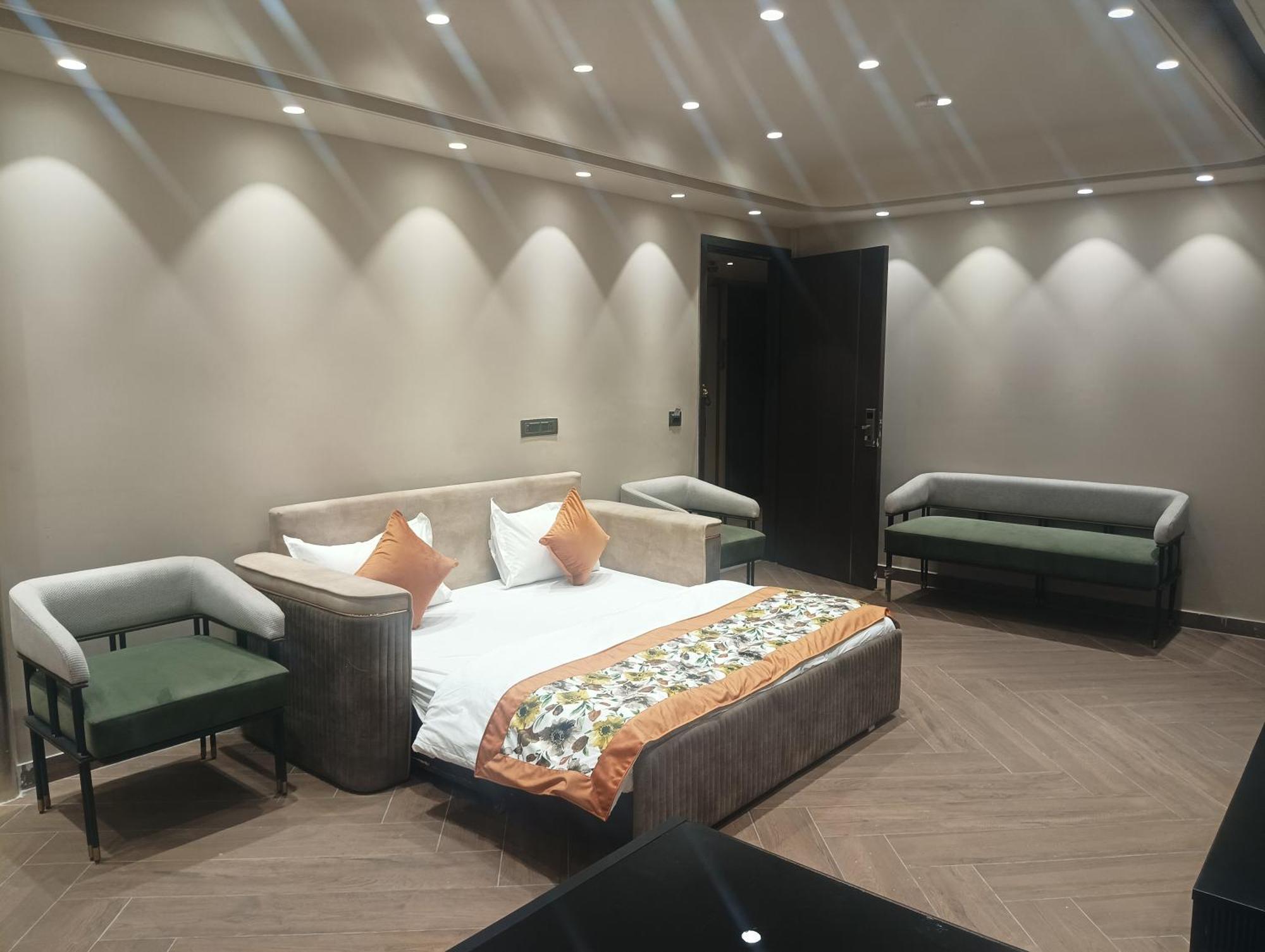Hotel Cullinan By Qotel Janakpuri Deli Exterior foto