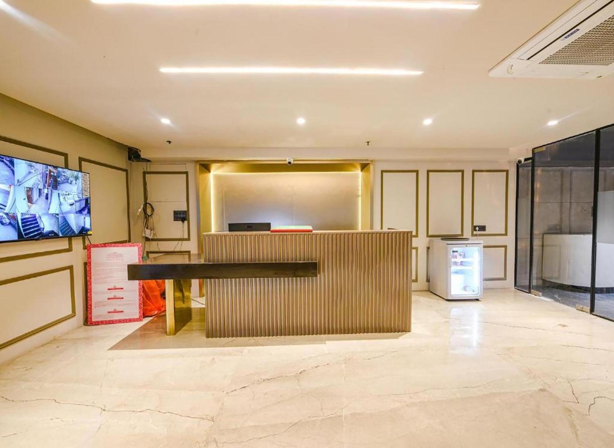 Hotel Cullinan By Qotel Janakpuri Deli Exterior foto