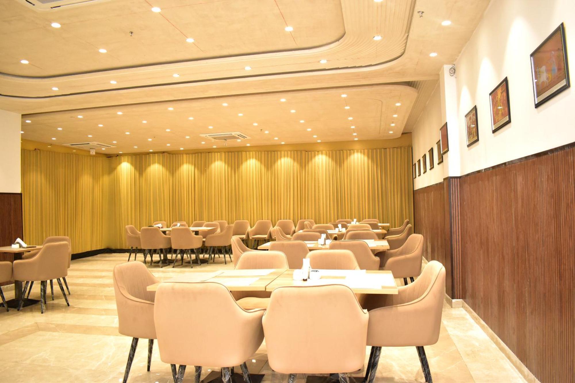 Hotel Cullinan By Qotel Janakpuri Deli Exterior foto