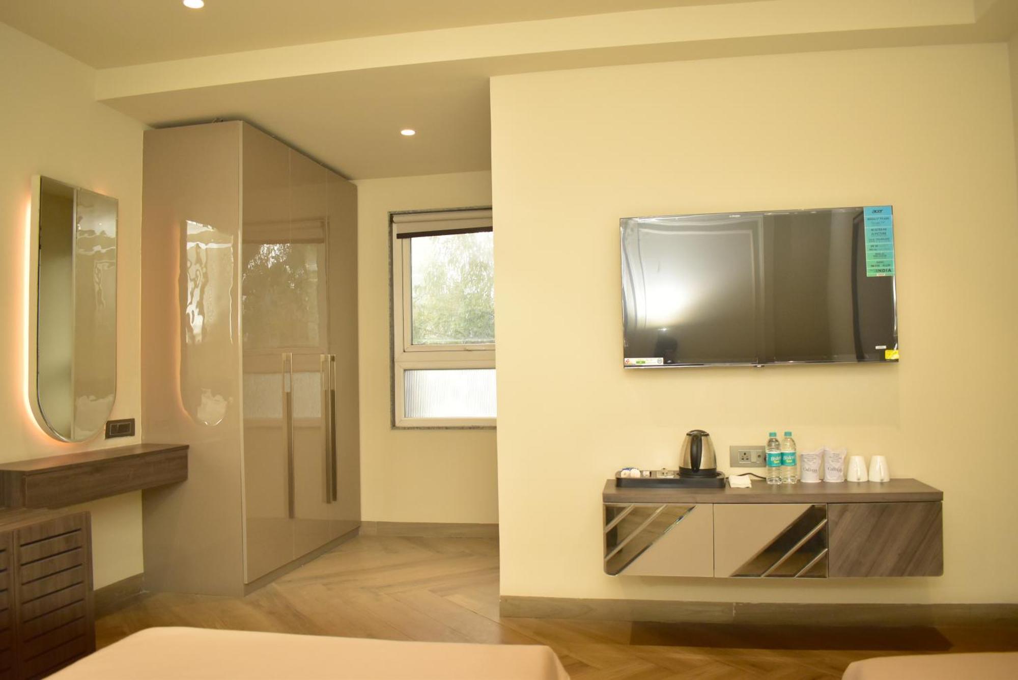 Hotel Cullinan By Qotel Janakpuri Deli Exterior foto
