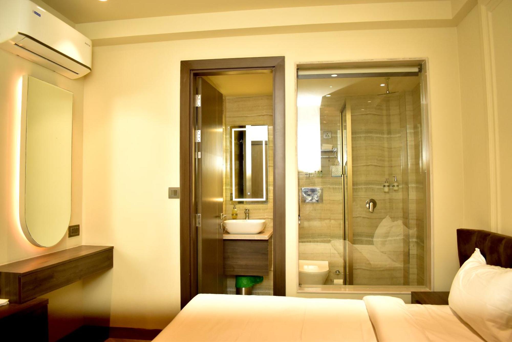 Hotel Cullinan By Qotel Janakpuri Deli Exterior foto